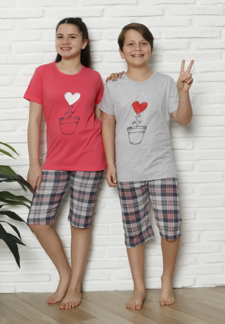 Pijama Copii cu maneca scurta si pantalon 3/4, culoare Gri si Coral ,Engros — Görsel 1