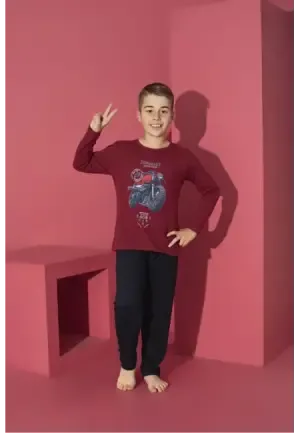 Pijama Băieți cu Mânecă Lungă și Pantaloni Lungi, Imprimeu Motoretă,Culoare Bordo,Engros — Imaginea 1