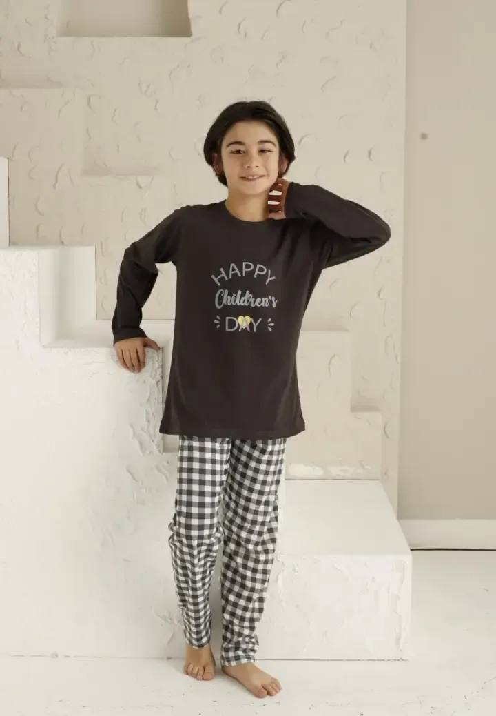 Pijama Băieți cu Mânecă Lungă si Pantaloni Lungi, Imprimeu Happy Children's Day,Engros — Image 1