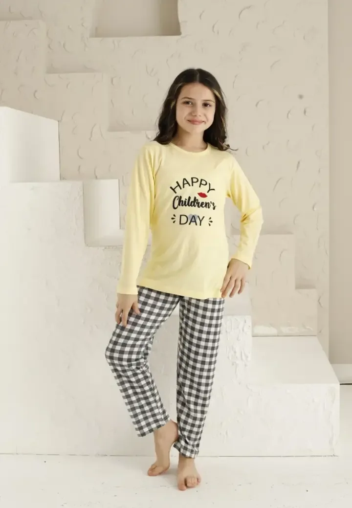 Pijama Fete , Mâneca Lungă si Pantaloni Lungi ,Happy Children Day,Culoare Galben,Engros — Imaginea 1
