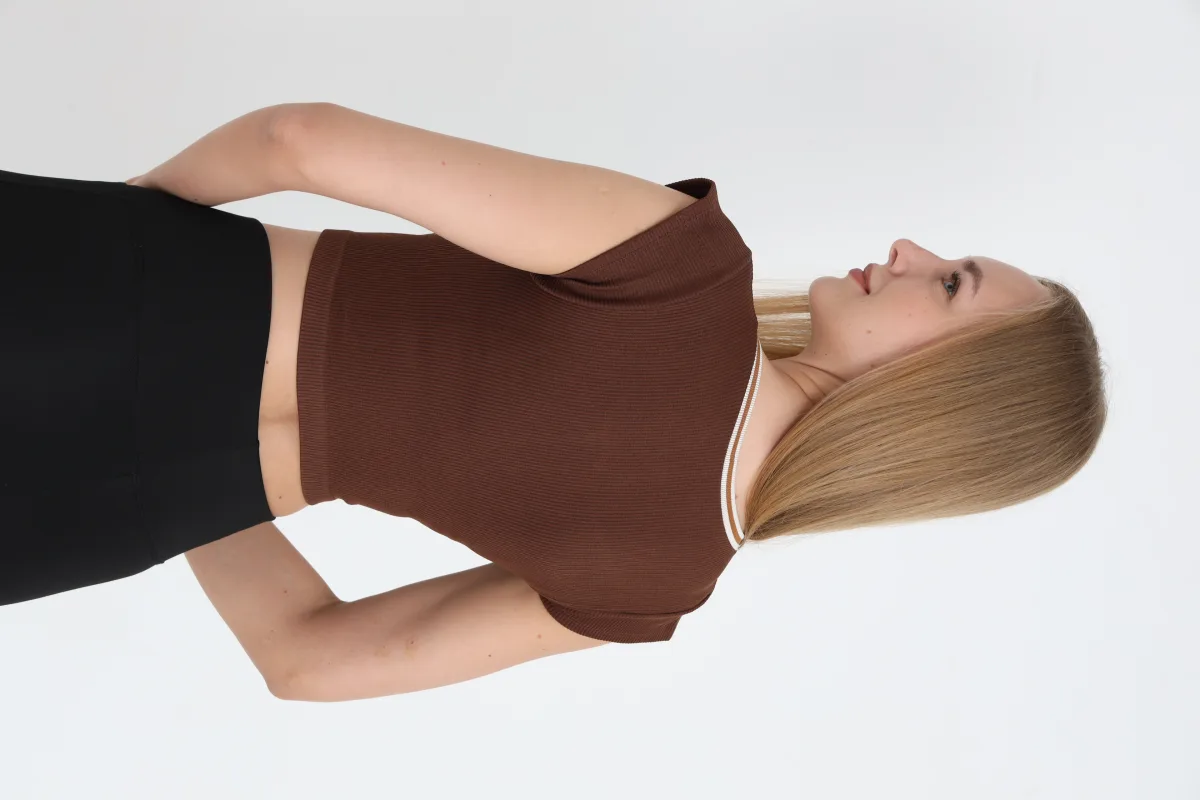 Crop Tricou Damă cu Mânecă Scurtă ,Culoarea Maro,Engros — Görsel 3