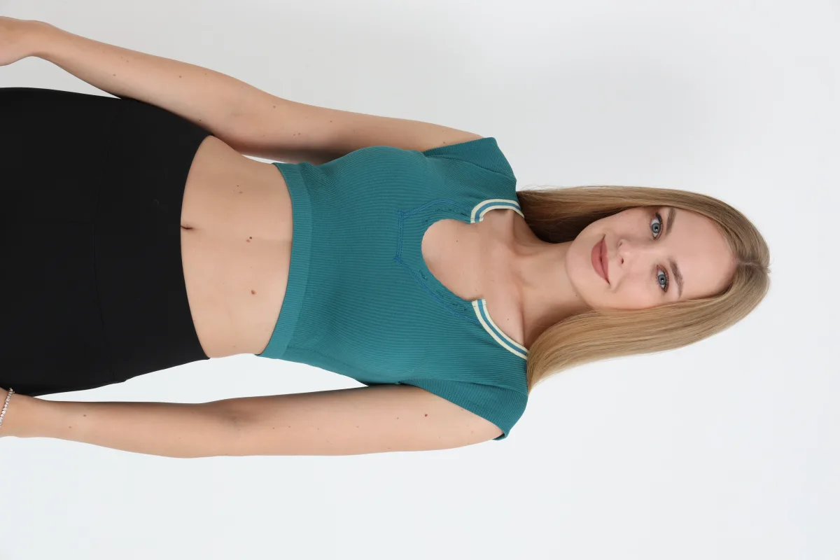Crop Tricou Damă cu Mânecă Scurtă ,Culoarea Verde, Engros — Görsel 2