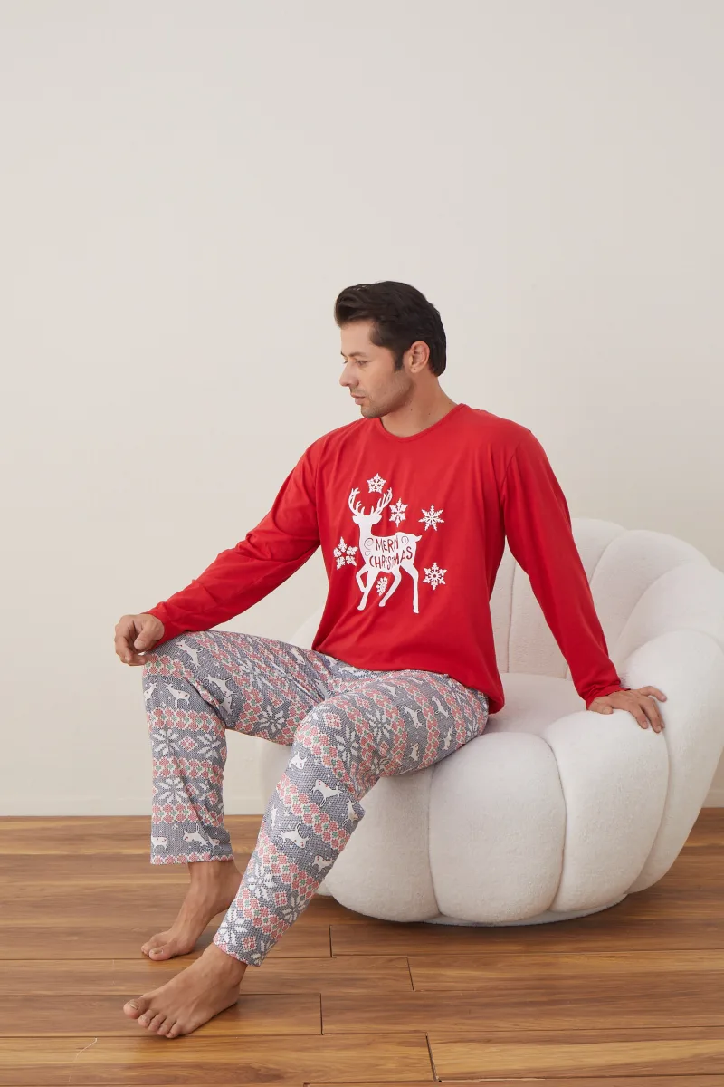 Pijama barbati Craciun " MERRY CHRISTMAS" maneca lunga ,pantaloni lungi,Culoare Rosu Engros — Image 3
