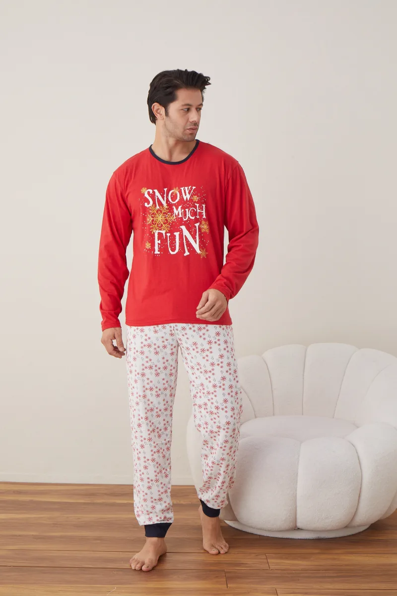 Pijama barbati Craciun "SNOW MUCH FUN"  , maneca lunga ,pantaloni lungi,Culoare Rosu ,Engros — Imaginea 5