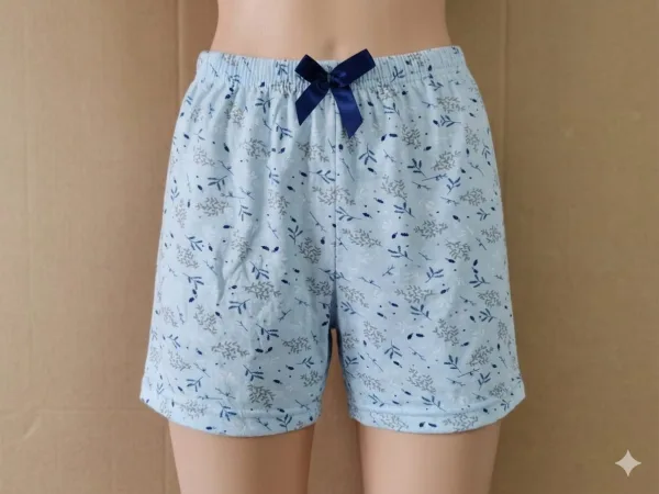 Pantalon scurt dama Serena,culoare bleu cu flori,Engros