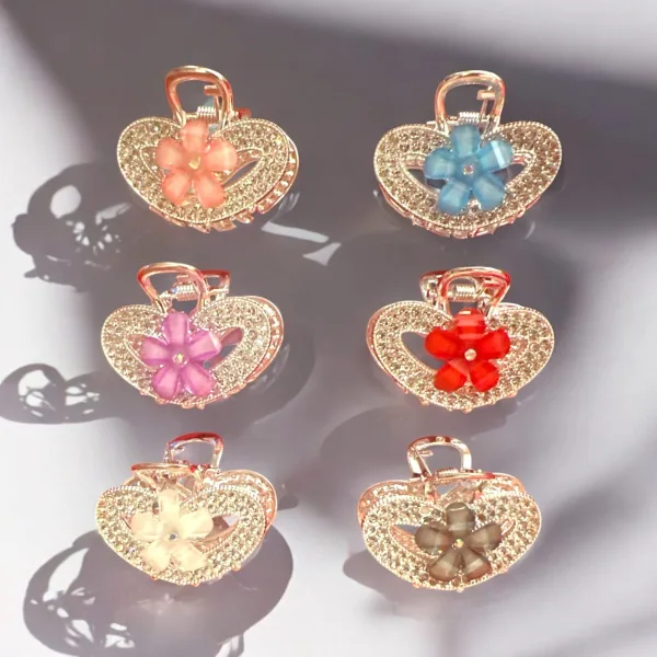 Set 12 Clestișori de Păr G233-1 (Inimioară) din Metal Rose-Gold cu Pavaj de Pietre Strass și Floare Centrală Colorată Angro