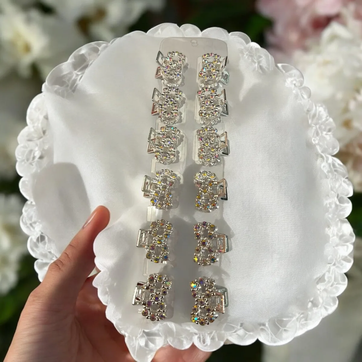 Set Cleștișori din Metal cu Pietre Transparente Irizate pentru Păr, Set de 12 Bucăți Engros — Image 2