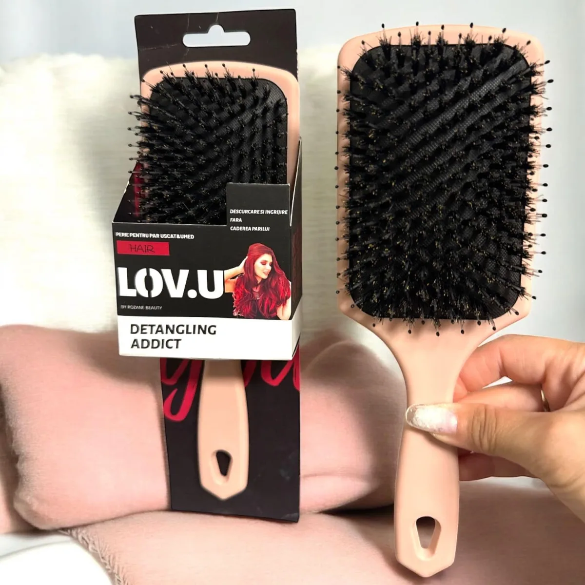 Perie de păr detangling addict LOV.U cu dinți dubli - soluția profesională pentru descâlcirea rapidă, fără ruperea sau electrizarea firelor Angro — Görsel 1
