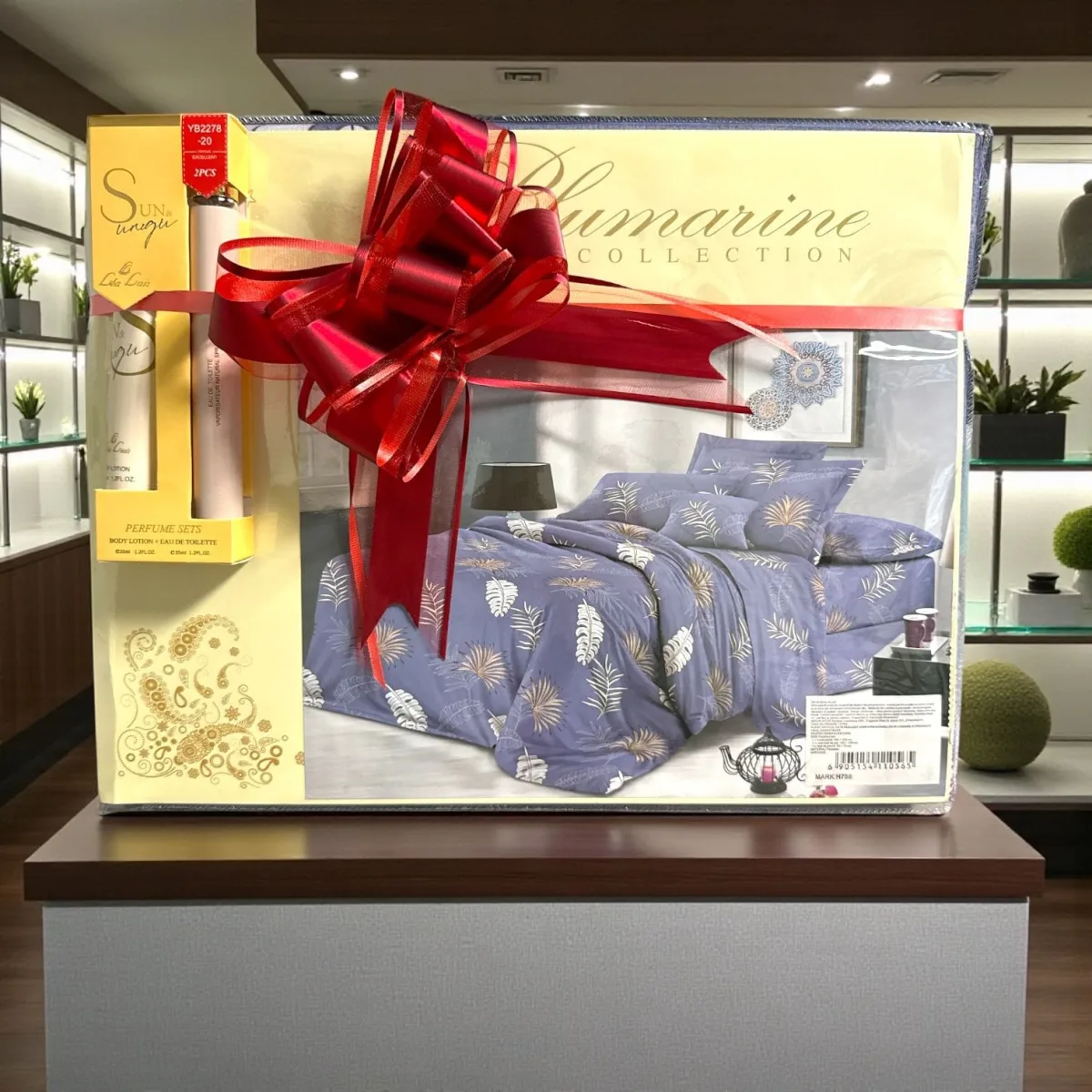 Set cadou H788 femei rafinate cu lenjerie și parfum cu cremă de mâini Engros — Image 1