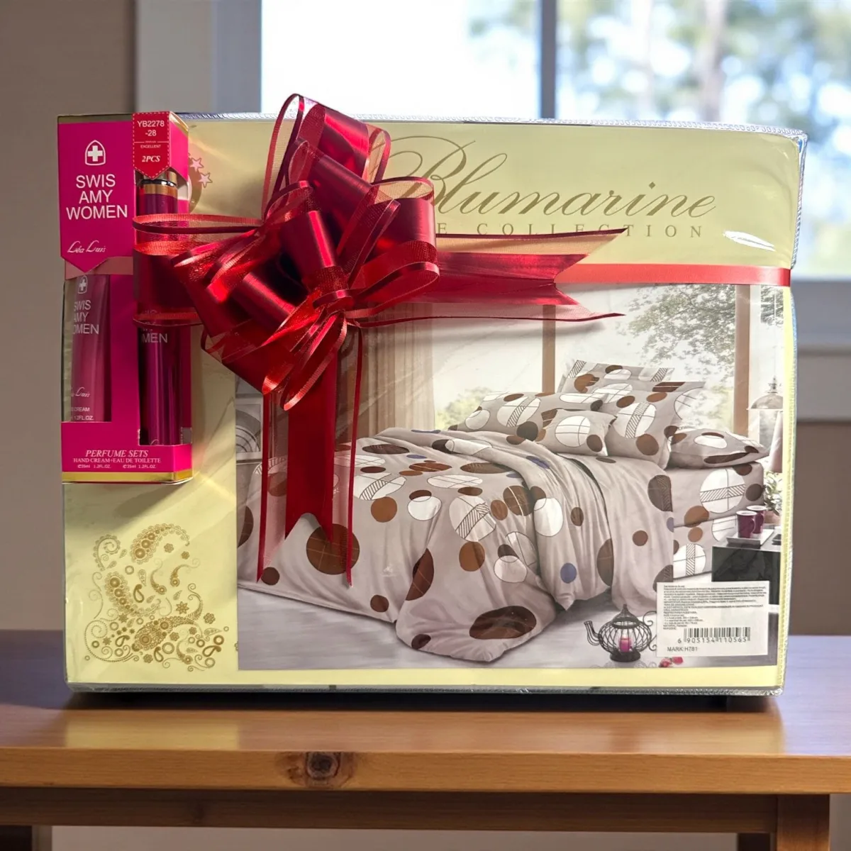 Set cadou H781 femei rafinate cu lenjerie și parfum cu cremă de mâini Angro — Image 1