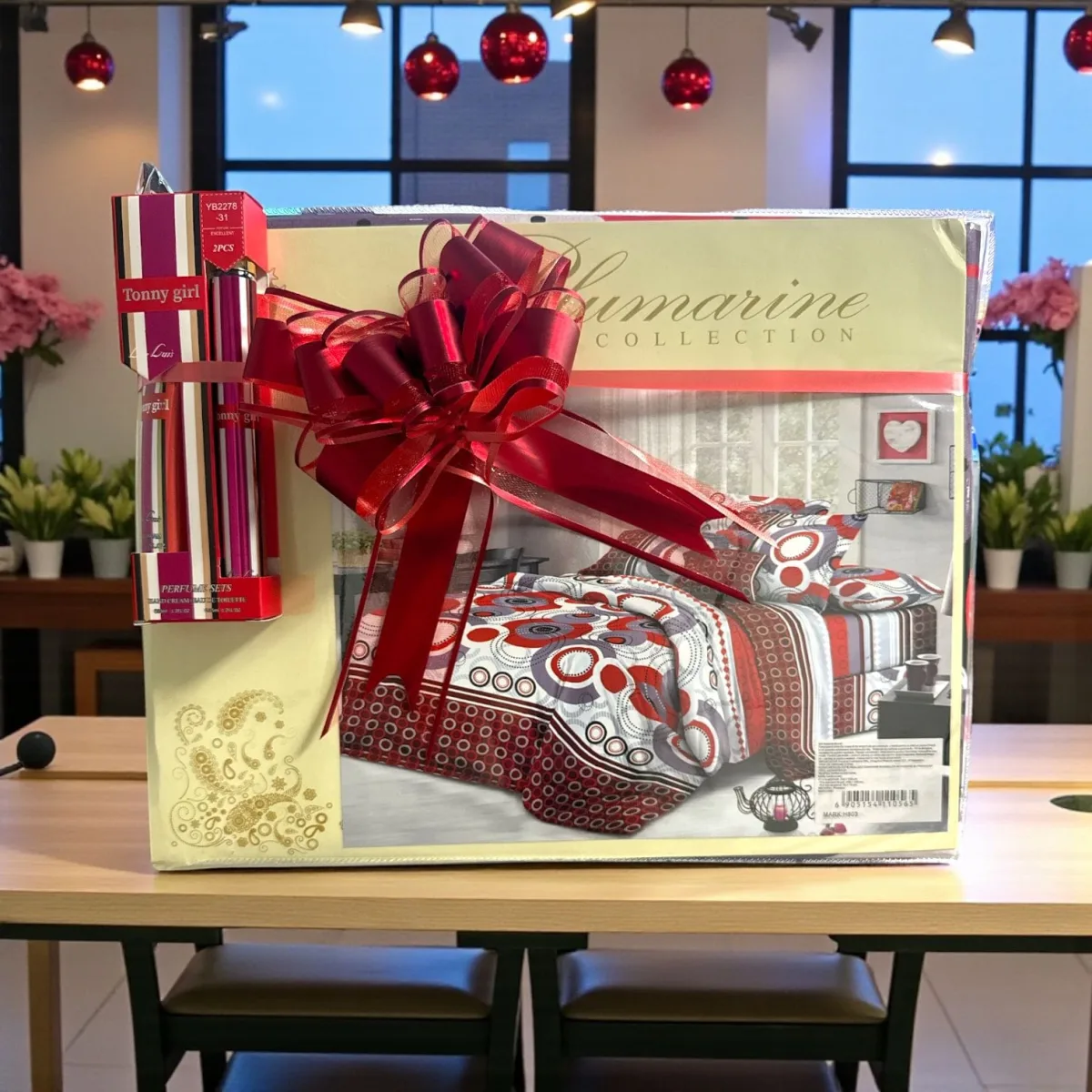 Set cadou H803 femei rafinate cu lenjerie și parfum cu cremă de mâini En-Gross — Imaginea 1