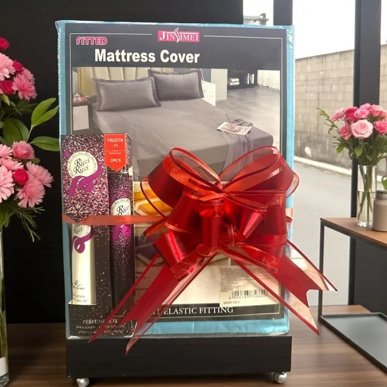 Set cadou H813 femei rafinate cu lenjerie de pat finet și parfum cu cremă de mâini En Gros — Imaginea 1