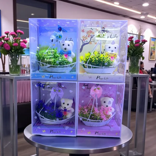 Ursuleț cu flori artificiale colorate, 13 cm, en-gros - I493