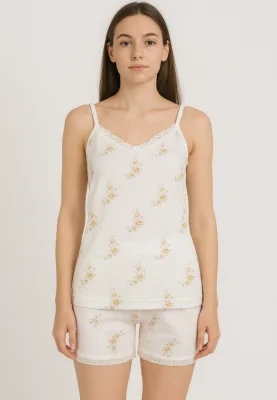 Pijama damă maiou și short – bretele subțiri, dantelă delicată, croială lejeră, imprimeu cu flori galbene,Engros