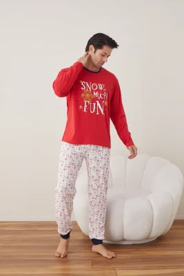 Pijama barbati Craciun "SNOW MUCH FUN"  , maneca lunga ,pantaloni lungi,Culoare Rosu ,Engros