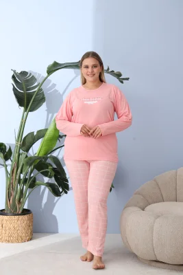 Pijama Dama ,Big Size ,'HAPPY SATURDAY cu Pantloni si Maneca lunga, Culoare Coral ,Engros