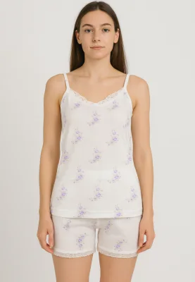 Pijama Damă Maiou și Short – Bretele Subțiri, Dantelă Delicată, Croială Lejeră, Imprimeu cu Flori Mov,Engros