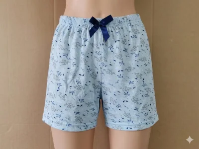 Pantalon scurt dama Serena,culoare bleu cu flori,Engros