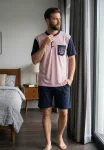 Pijama bărbați din bumbac, mânecă scurtă și pantaloni scurti- culoare roz,Engros